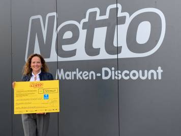 Scheckübergabe Netto Marken-Discount
